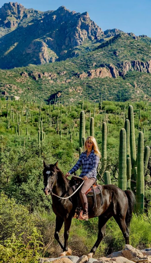 Dr. Holly Hansen SABINO CANYON