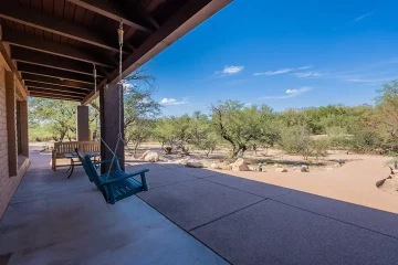 House Front yard